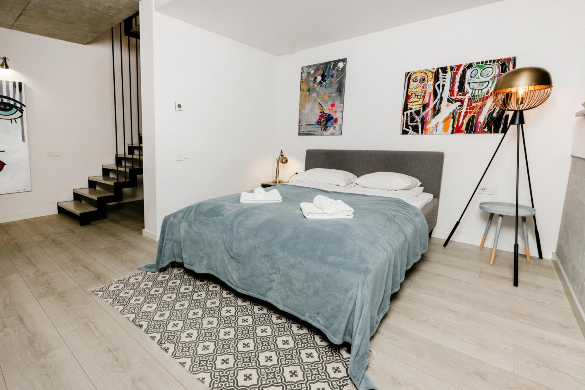 Modern And Spacious Loft Type Apartment 8 With Free Private Parking By "Owl Jazz Apartments" Kaunas Kültér fotó