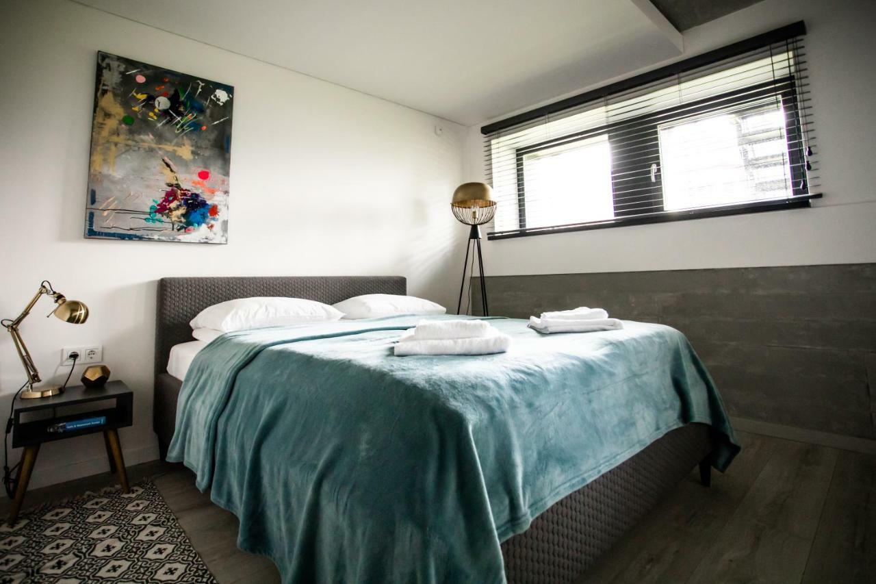 Modern And Spacious Loft Type Apartment 8 With Free Private Parking By "Owl Jazz Apartments" Kaunas Kültér fotó